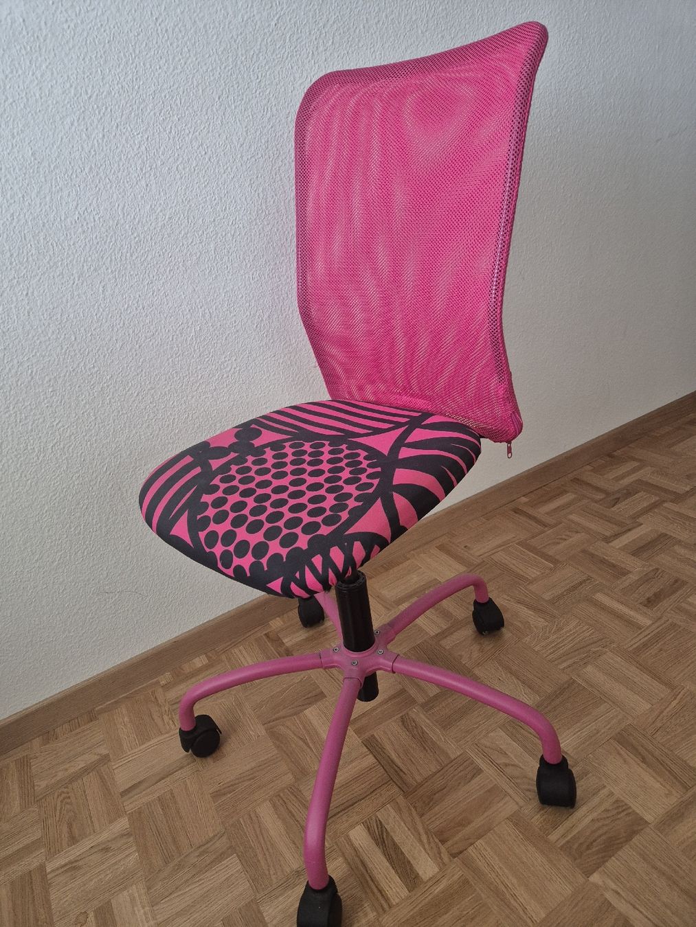 Ikea Stühle: Stuhl Bürostuhl Mädchen – Gebraucht aus Dällikon von mle_n8tl