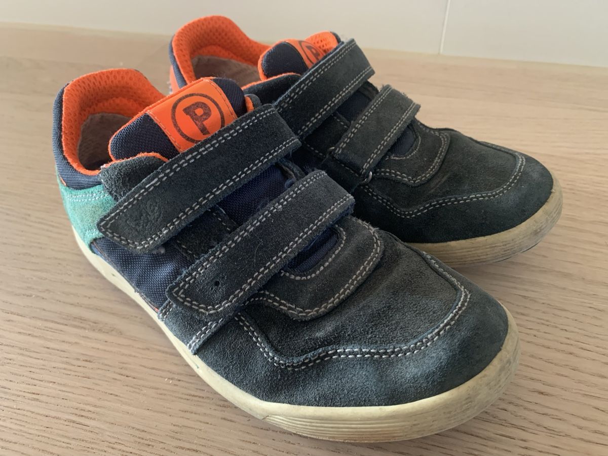 Primigi Scarpe per ragazzi: Coole Primigi Halbschuhe, Gr. 35, Veloursleder – Usato da Münsingen venduto da fam_277y 1
