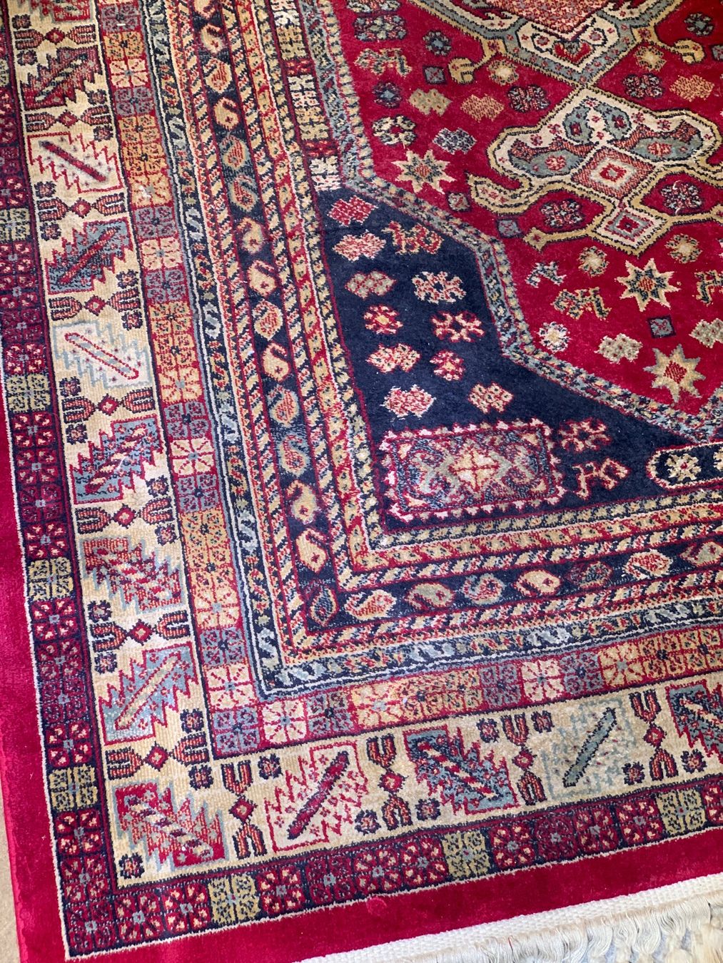 Tapis: Teppich mit Fransen rot in Orient Muster – D'occasion à Rickenbach SZ par Frickler 3