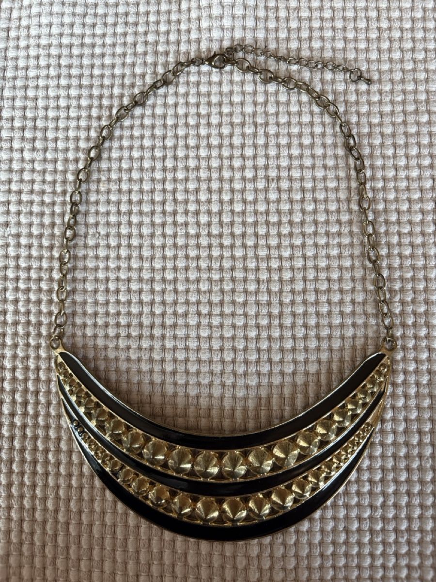 Colliers: Modeschmuck Kette mit Nieten – D'occasion à Rümlang par resale35