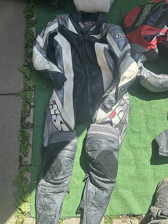 IXS Lotti di vestiti: Diverse tute da moto IXS – Usato da Bosco Luganese venduto da gio_dn86 2