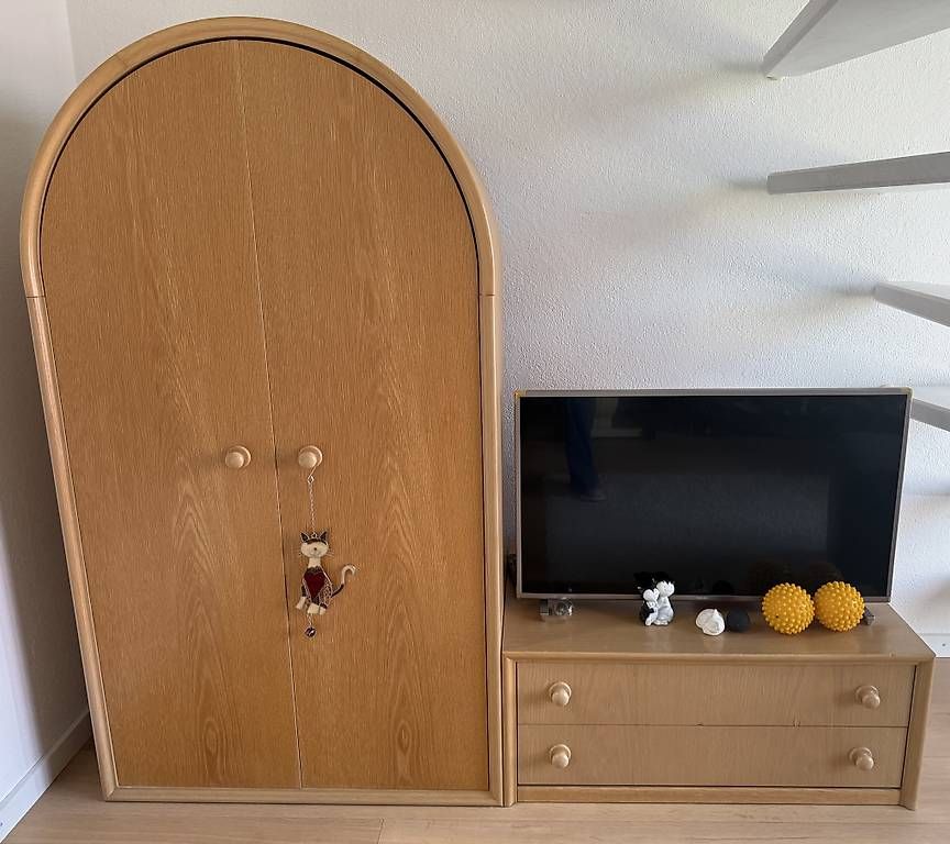 Regale: Wohnwand, Gestell, kleiner Schrank – Gebraucht aus Bassersdorf von Buesler7