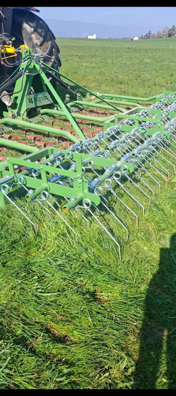 Tutte le macchine: Herse à prairie – Nuovo (secondo la descrizione) da Burtigny venduto da Kienermecanique 1