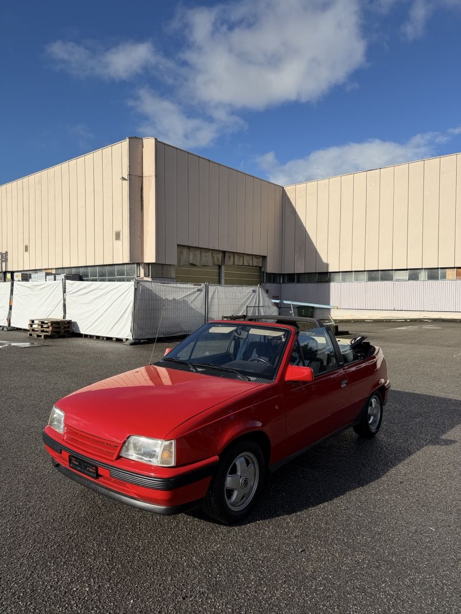Opel Autos: Opel Kadett E Convertible red good condition – Gebraucht aus Châtelaine von nit_kh65
