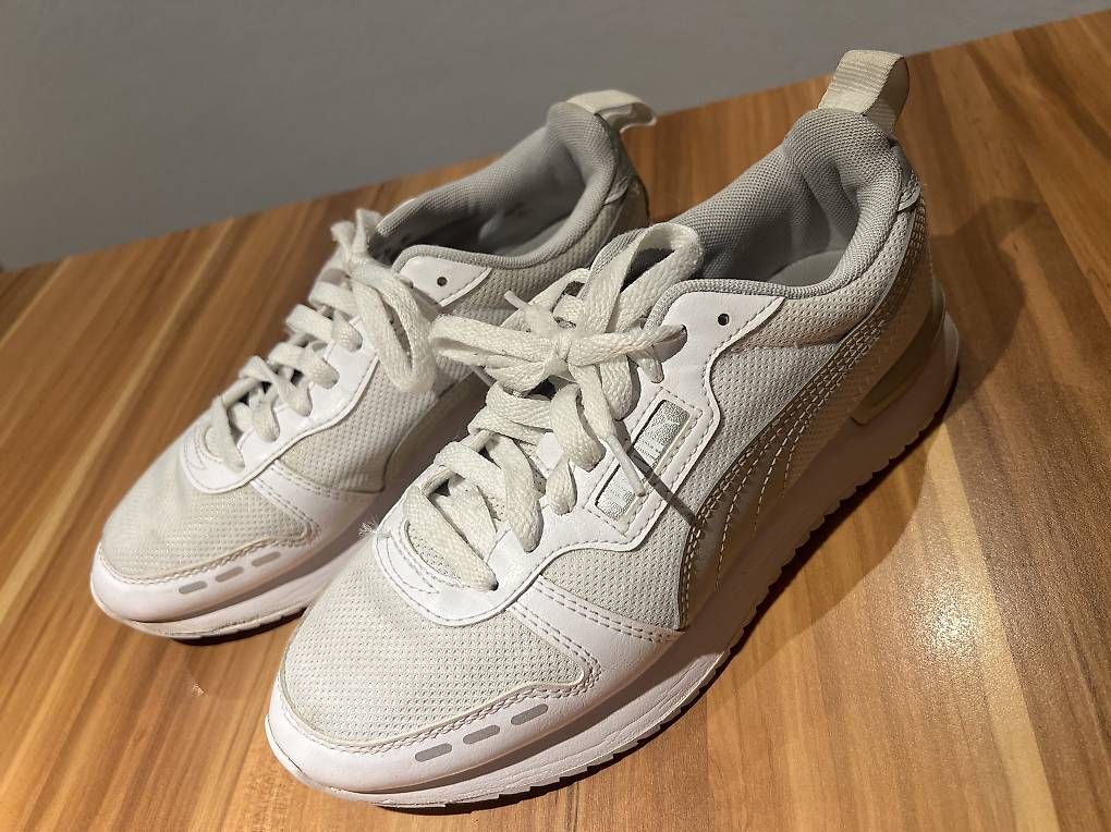 Puma Scarpe da uomo: Puma Gr. 37 Sneakers / Turnschuhe weiss – Usato da Brunnen venduto da Dirza78