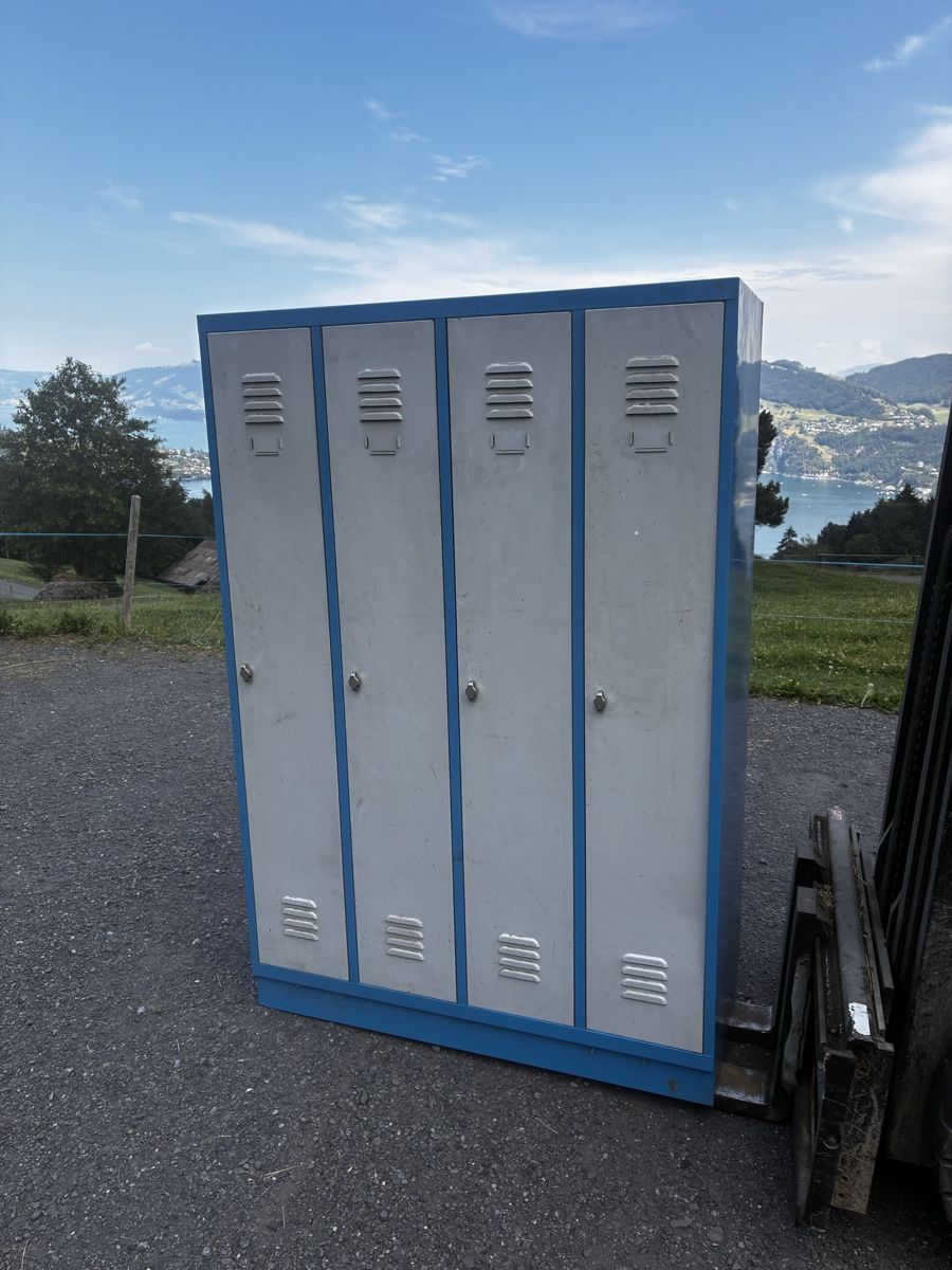 Guardaroba: Spind Schrank – Usato da Hergiswil NW venduto da cowa_81
