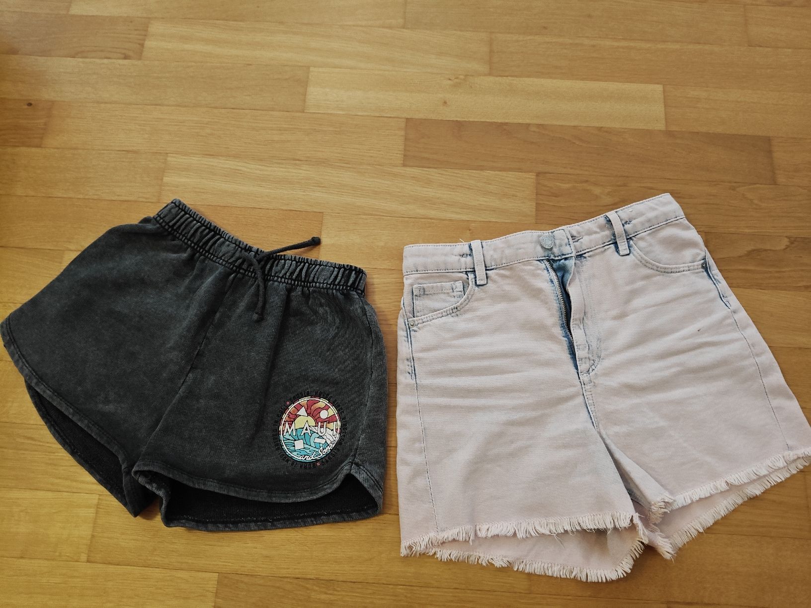 Hosen: Mädchen Shorts Gr 146 – Gebraucht aus Münsingen von pas_82kk