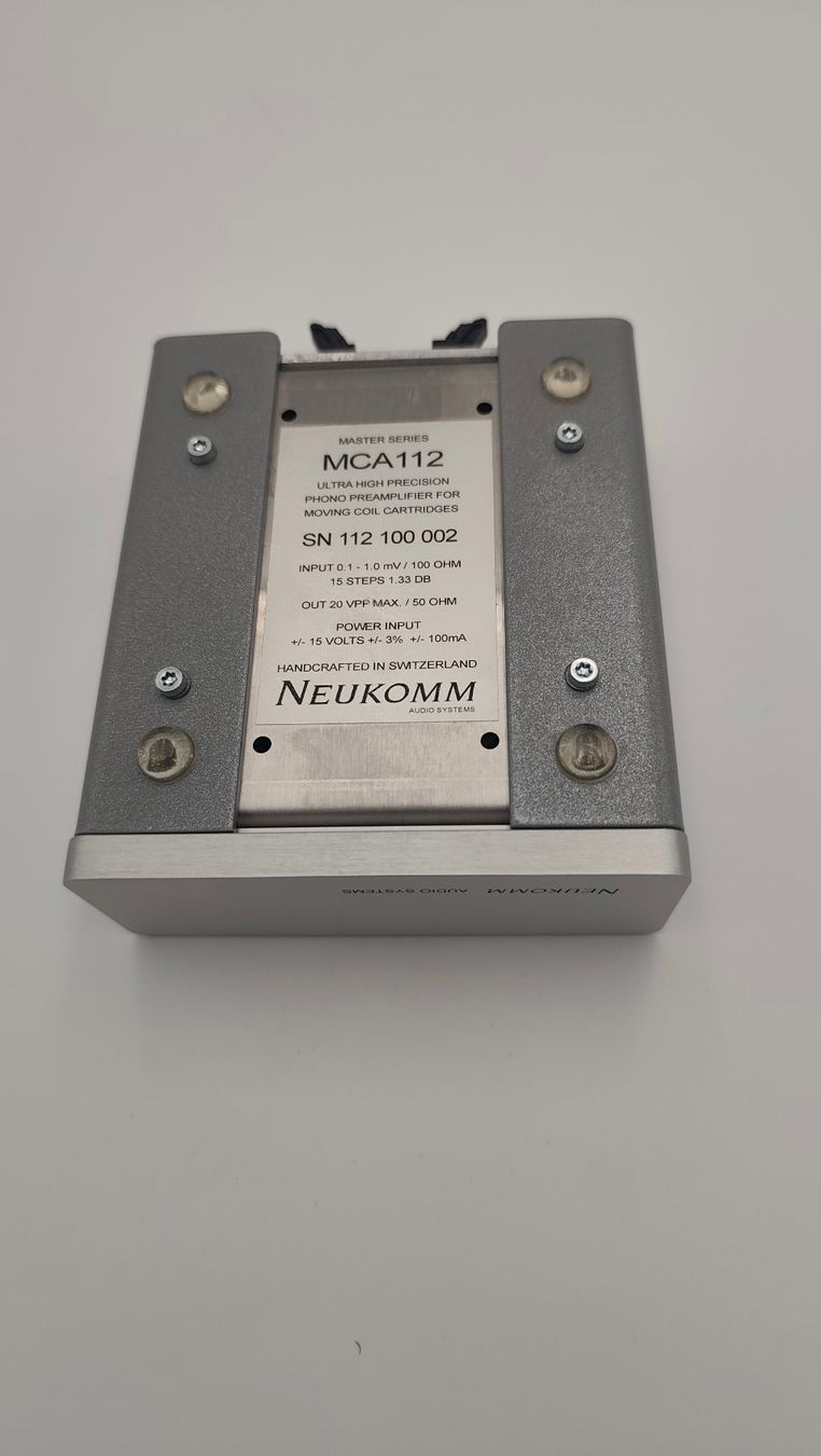 Neukomm Amplificatori: Neukomm MCA 112 Phonovorstufe – Usato da Toffen venduto da RohrerHiFiAG 3