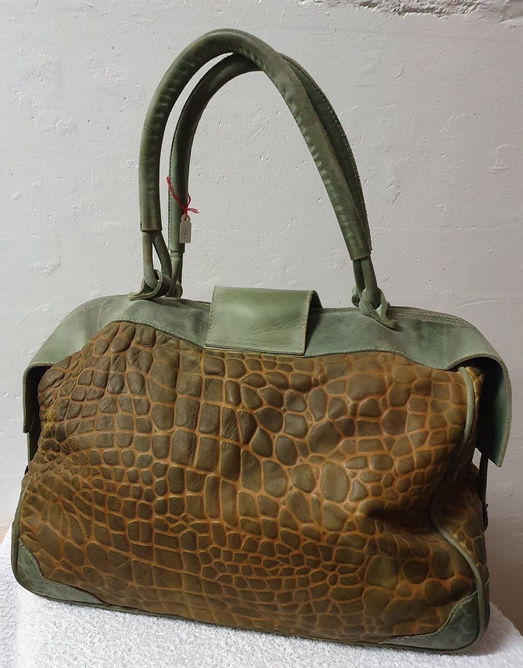 Neosens Borse da donna: Neu: "Neosens" / Tasche "auf Alt" getrimmt – Nuovo (secondo la descrizione) da Muri AG venduto da Edlerweiss 1