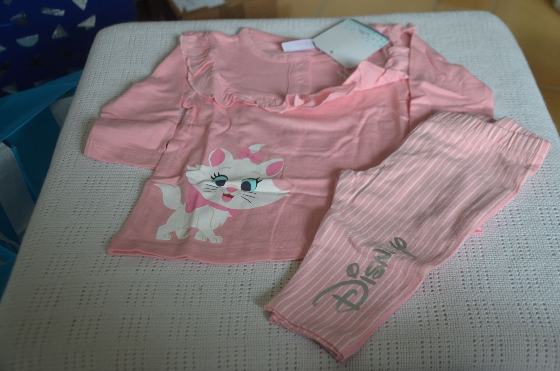 Disney Pigiama & Simili: TAILLE 56-62 - PIJAMA DISNEY NEU – Nuovo e nell'imballaggio originale da Chiasso venduto da Dolly015