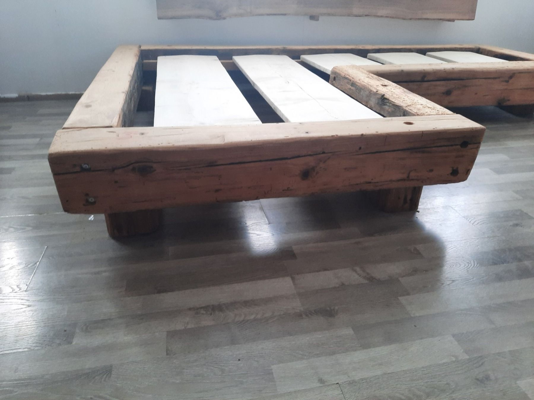 Divani: Sofa aus Altholz Balken – Usato da Sisikon venduto da Creantic-Art 5
