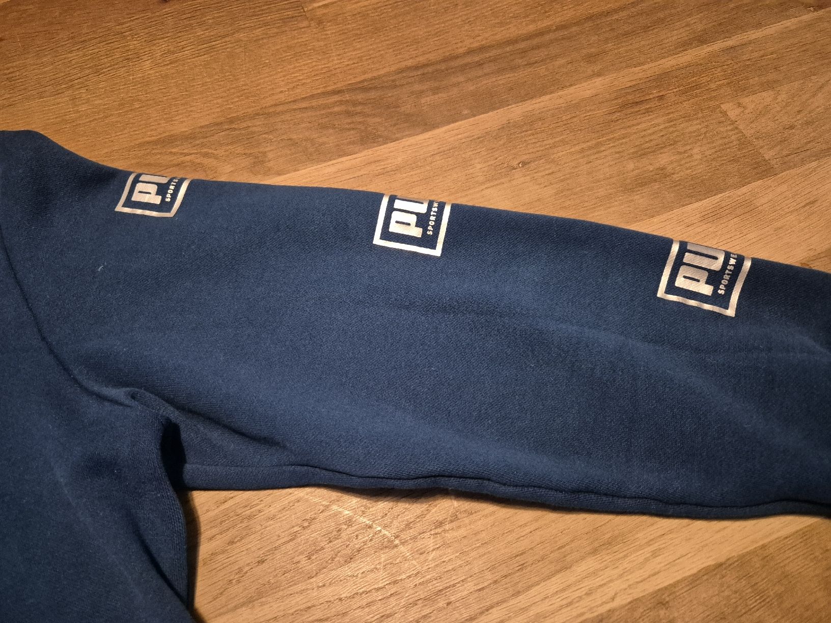 Puma Maglioni & Felpe: reflektierender Pullover von PUMA, Grösse S, türkis – Nuovo (secondo la descrizione) da Urtenen-Schönbühl venduto da Chaeppeler 2