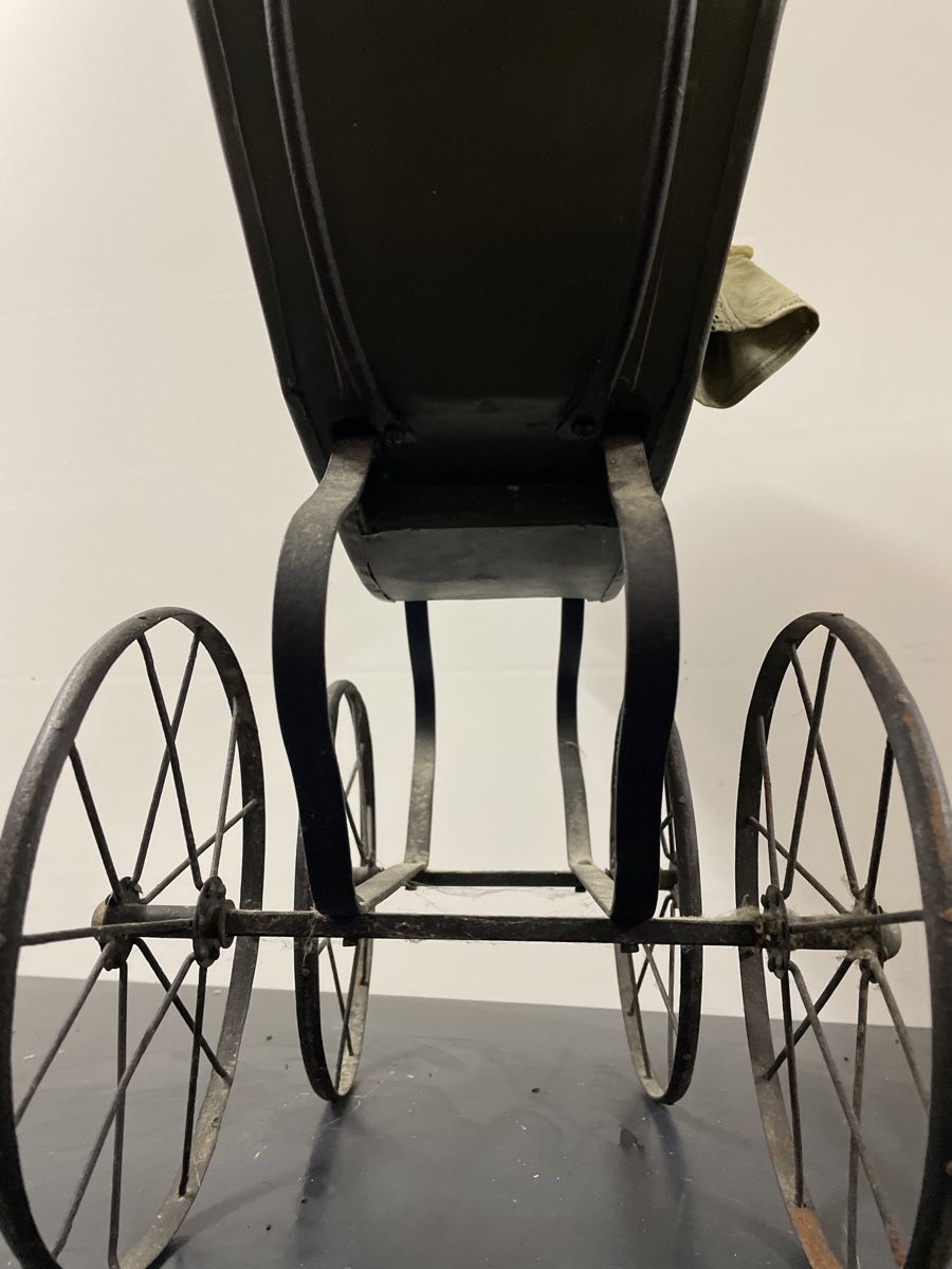 Carrozzine per bambole: Pupen Wagen Antik – Usato da Dagmersellen venduto da INEICHEN-MULTIMEDIA 2