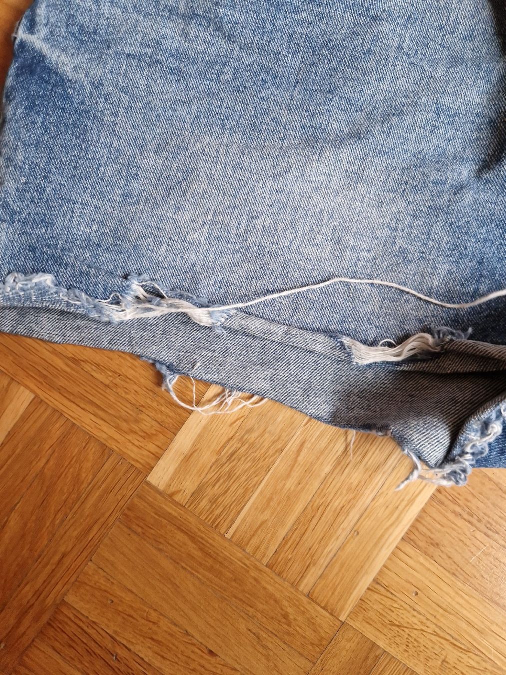 Pantaloni: Jeans shorts - size 42 EUR – Usato da Allschwil venduto da IreneTu 4