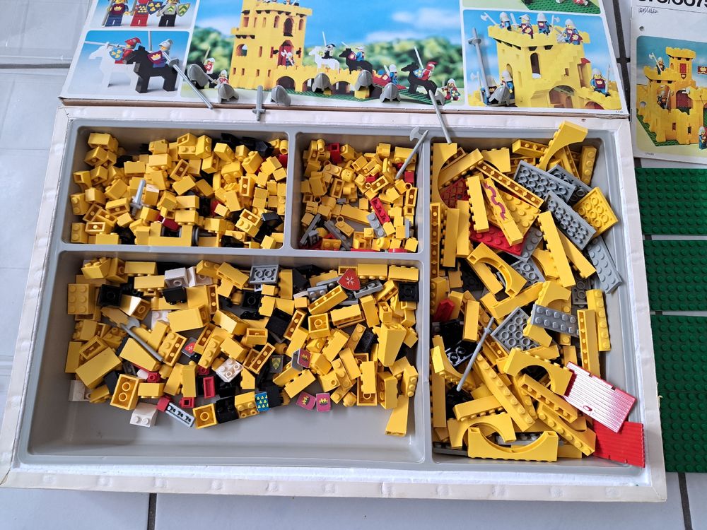 gelbe aus kunststoff lego r bausteinen anleitung LEGO 375 RITTERBURG gelb mit Anleitung und Schachtel (Gebraucht) in