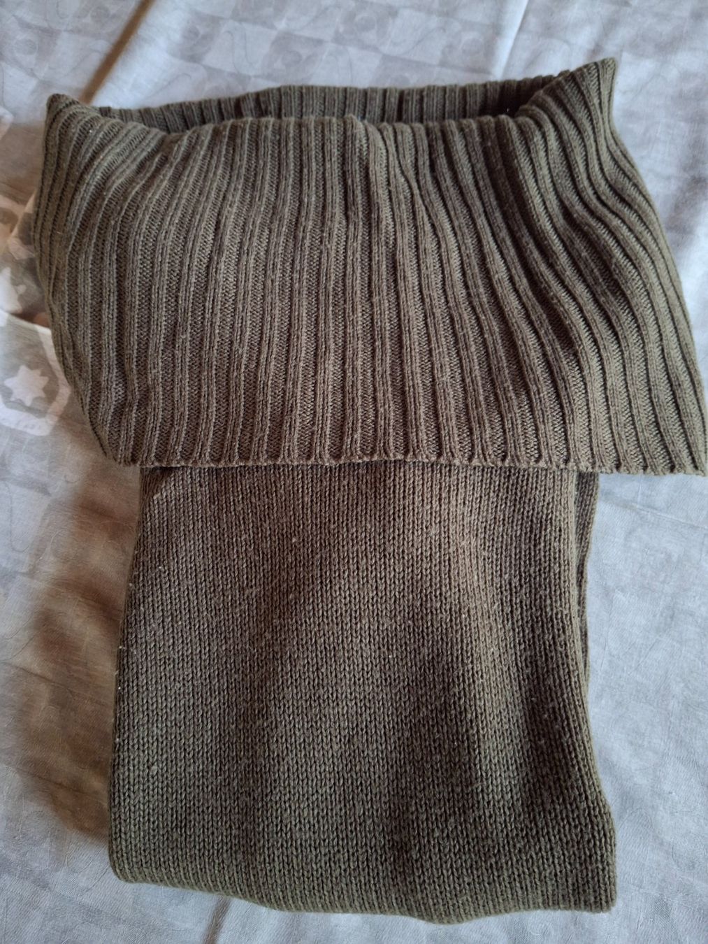 Maglioni & Felpe: Pull vert olive grand col taille XS marque Chicorée – Usato da Villiers venduto da san_jn5w 6