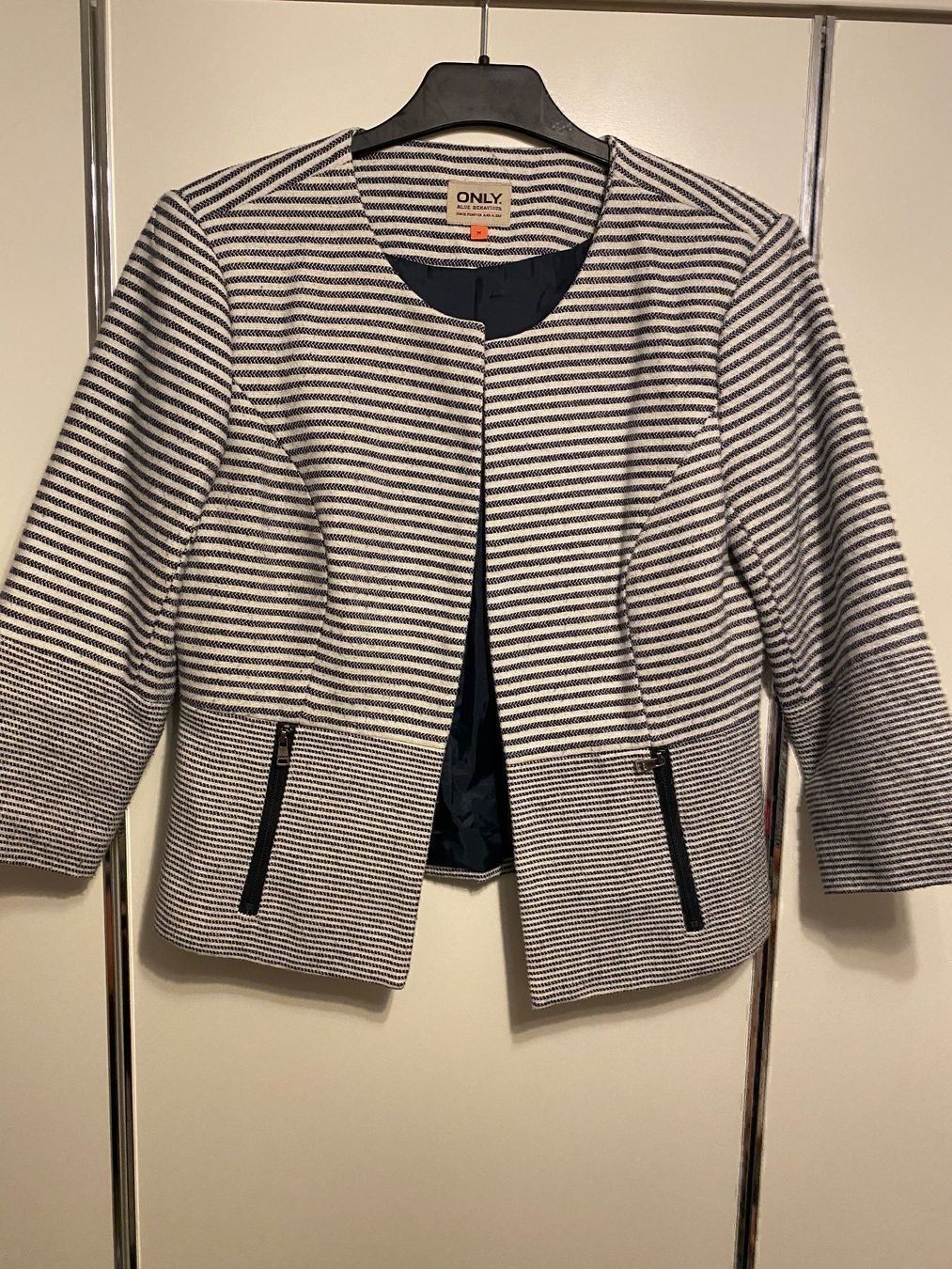 Giacche: Damen Blazer gr.M von ONLY – Usato da Pfungen venduto da Outlet64