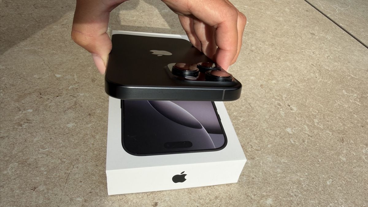 Apple Telefoni cellulari / Smartphones: Iphone 16 Pro Max 512 GB Anthrazit – Usato da Hilfikon venduto da cmxfr 5