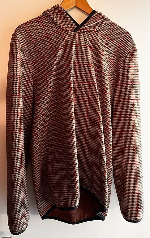 Maglioni & Felpe: Herren Kapuzenpullover im Hahnentrittmuster, Grösse M – Usato da Chur venduto da tan_qx6b