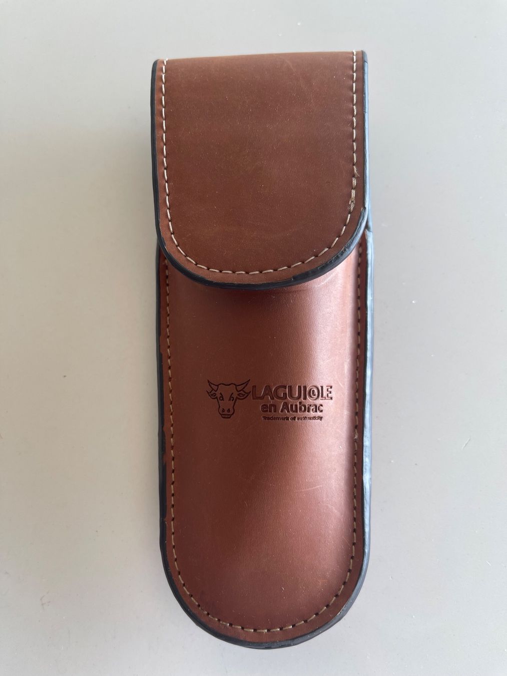 Laguiole Taschenmesser: COUTEAU DE CHASSE LAGUIOLE AVEC ETUI – Neu und originalverpackt aus Vevey von lairdutemps 2