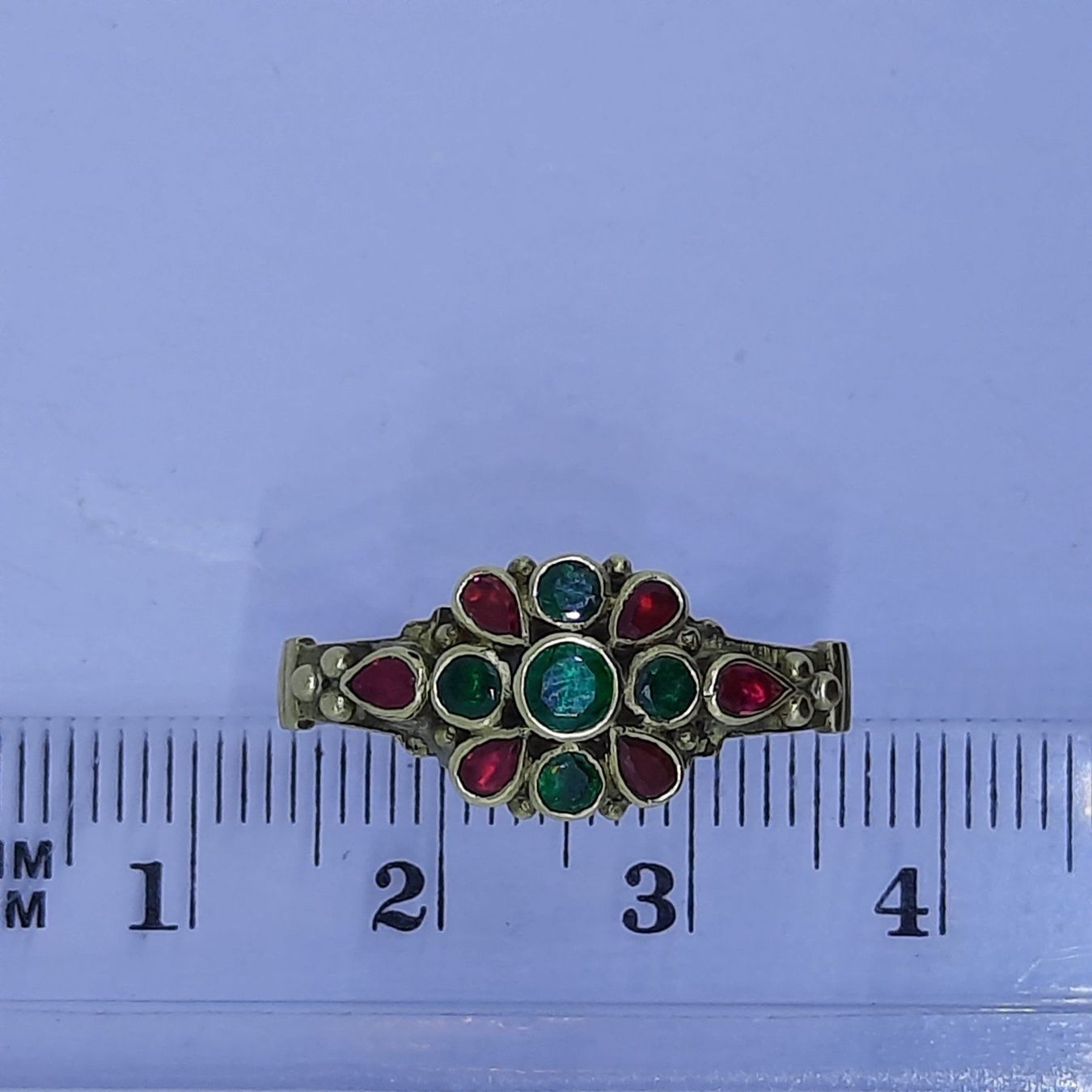 Anelli: Goldring mit wunderschönene Edelsteinen – Usato da Unterägeri venduto da Altgoldschmuck 7