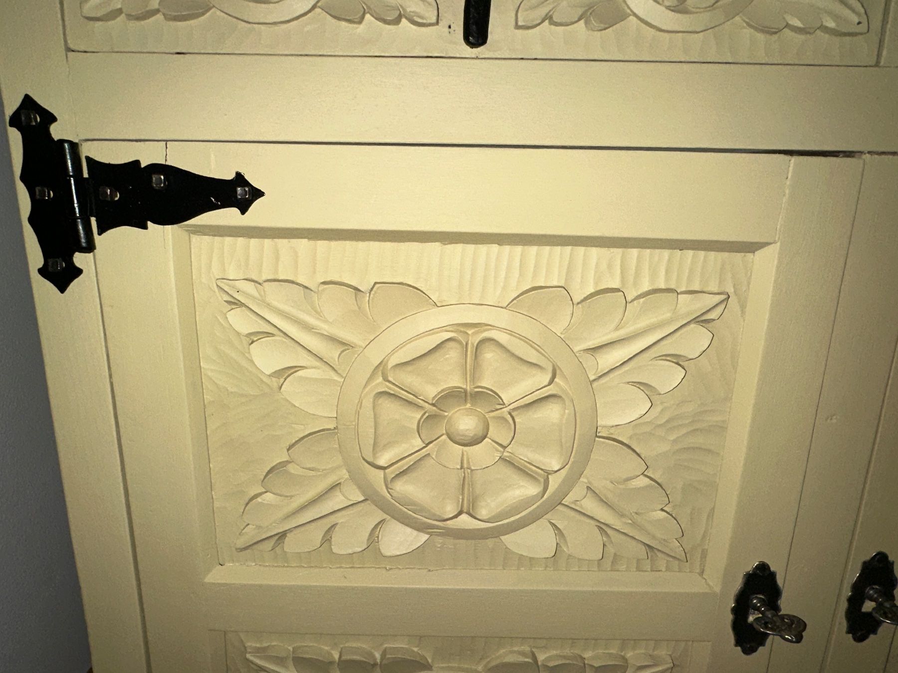 Cassettiere: Schnitzkommode im Landhausstil – Usato da Tiefencastel venduto da ele_jf6m 2