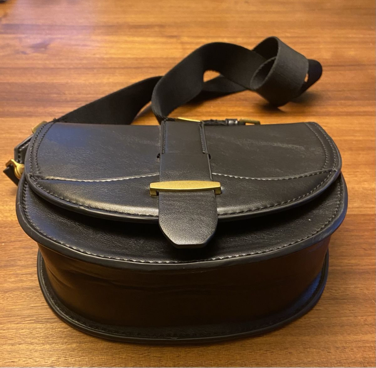 Mango Borse da donna: Schwarze Umhängetasche Tasche von Mango – Usato da Jona venduto da Flamingoo 2