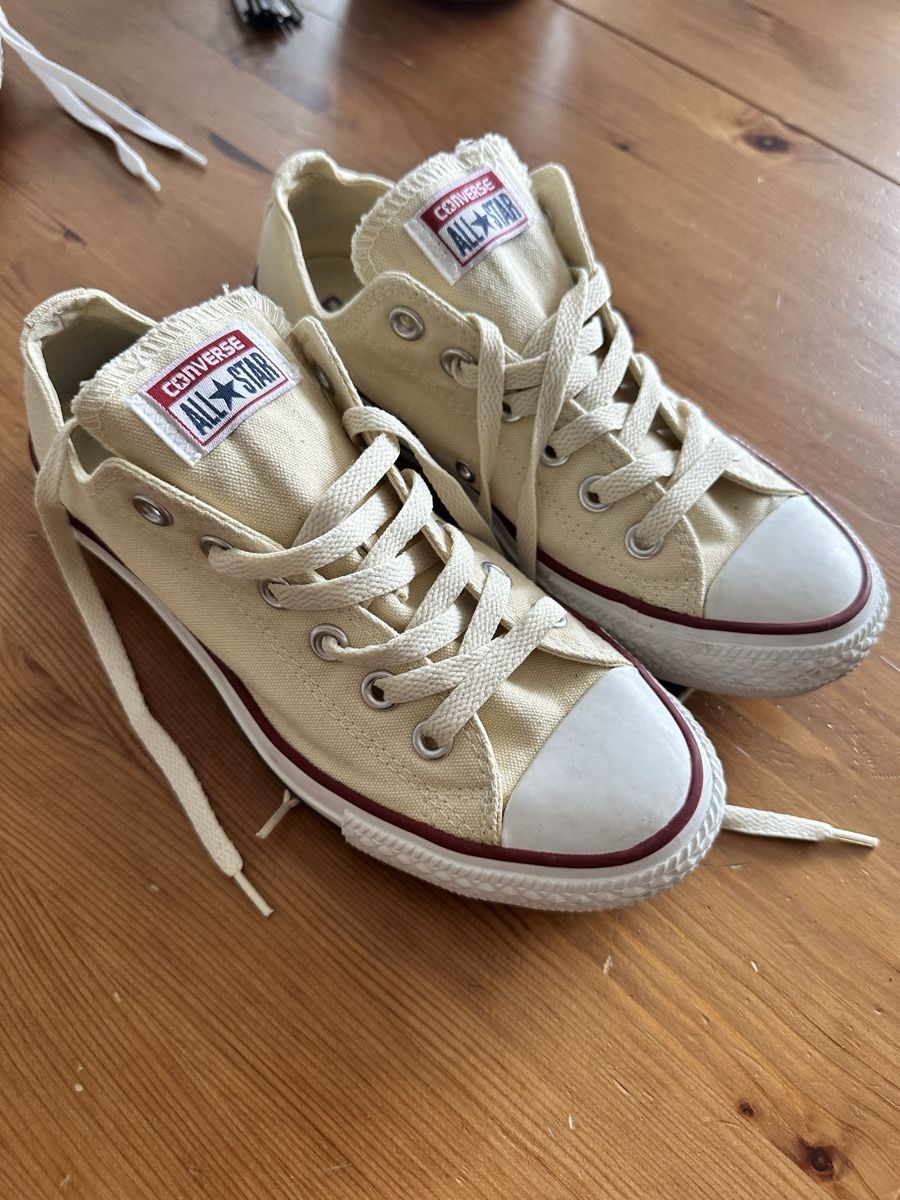 Converse Herrenschuhe: Converse All Stars, Creme, Gr. 37.5 – Gebraucht aus Zürich von kim_kong