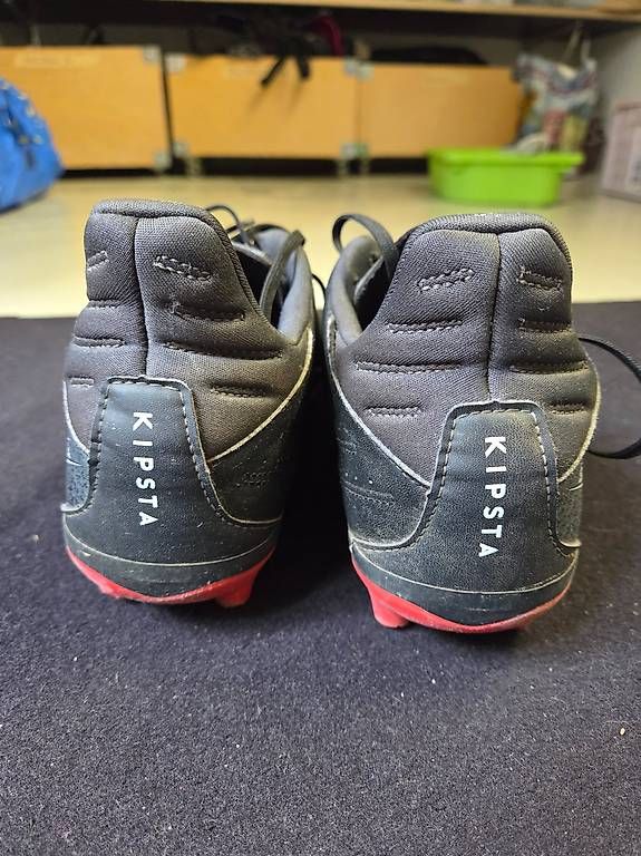 Scarpe da uomo: Fussball Schuhe – Usato da Mettmenstetten venduto da Sa.schmid 1