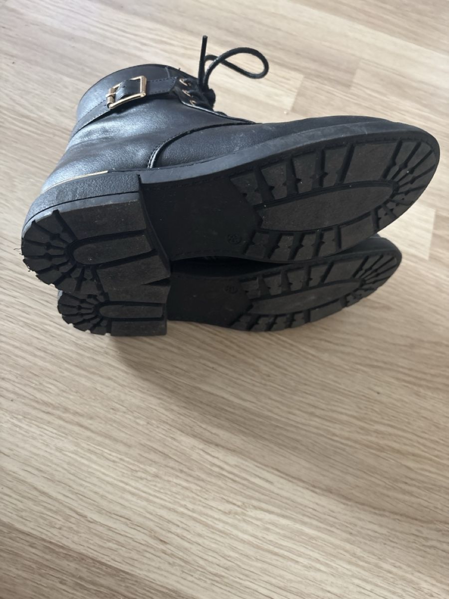 Scarpe per ragazze: Bottines  – Usato da La Chaux-de-Fonds venduto da tuoro25 2