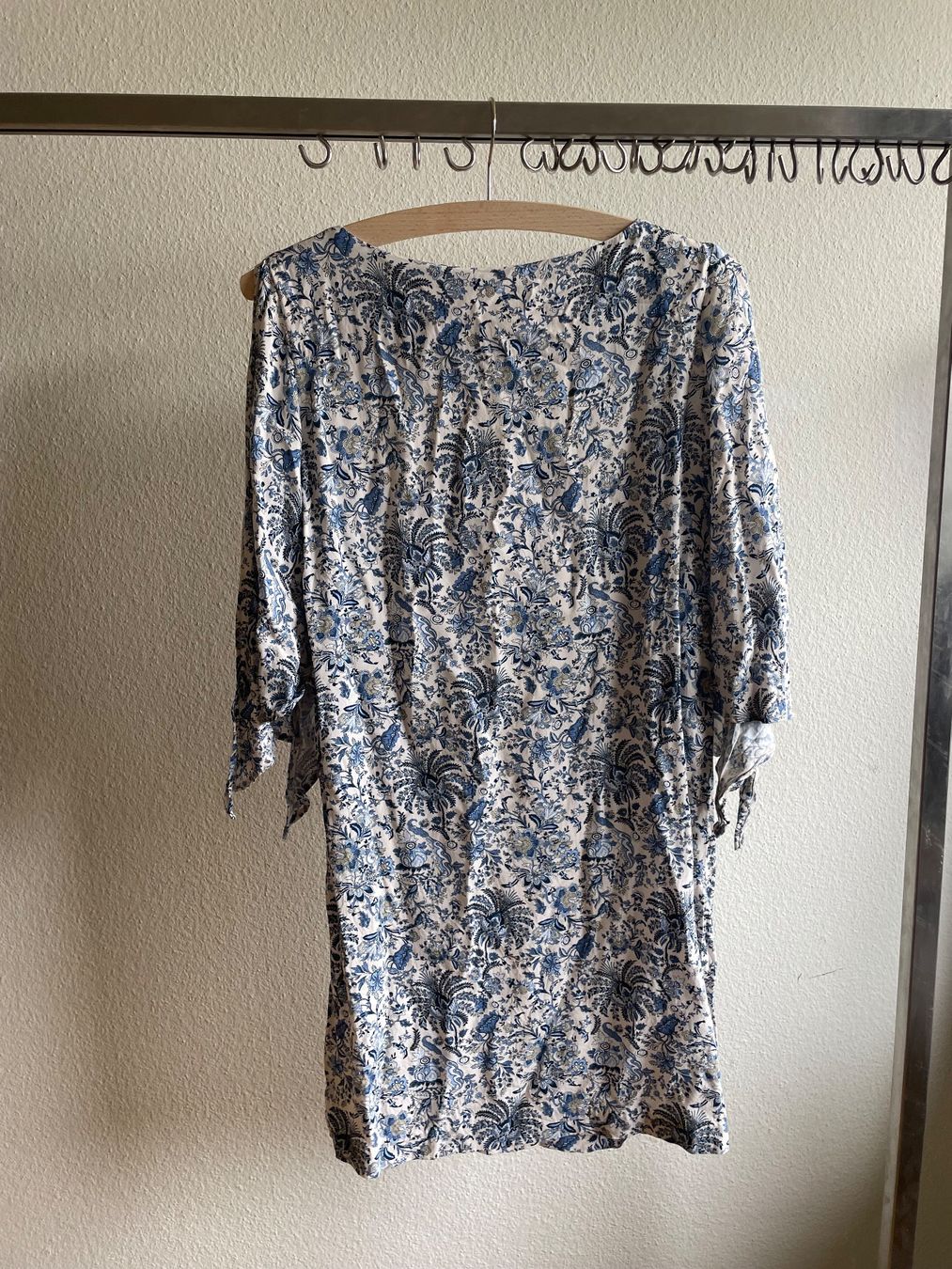 H&M Vestiti: H&M Dress Size EU 34 – Usato da Grellingen venduto da angels.of.horror 1