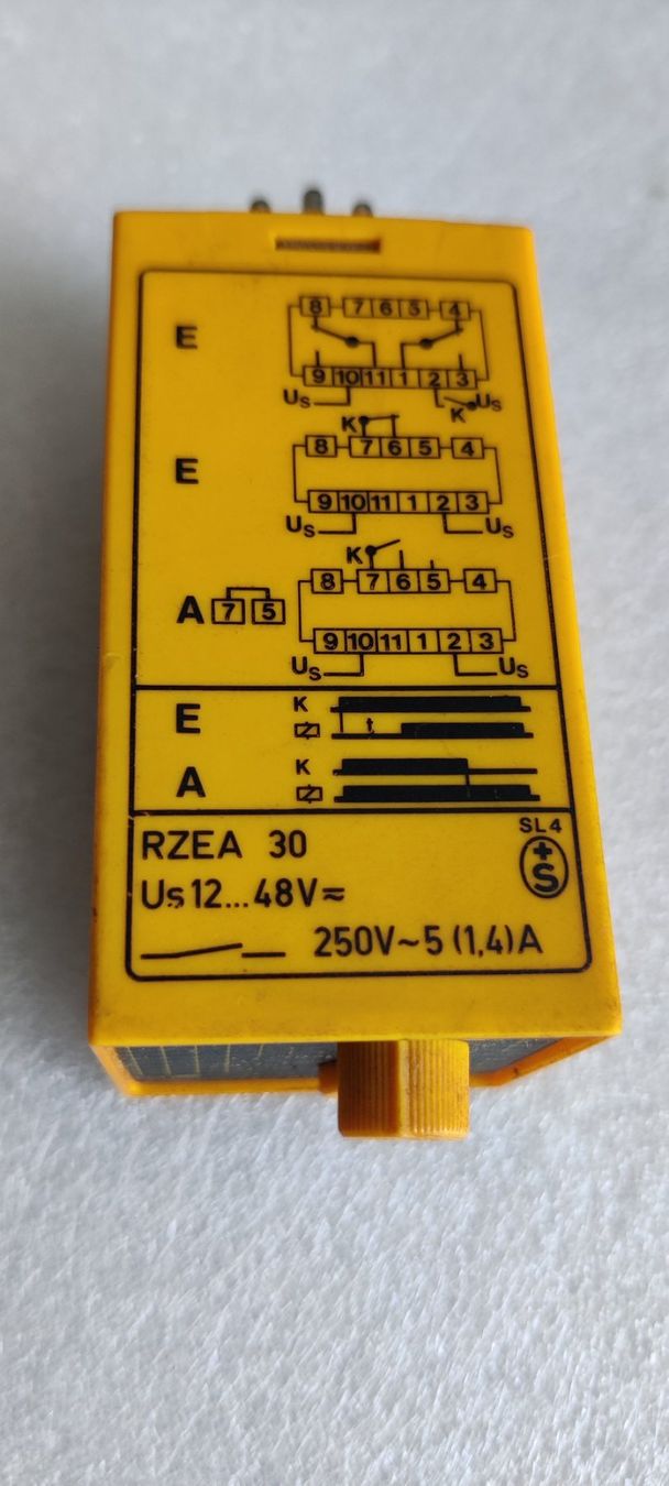 Composants électroniques: Selectron RZEA  ZEITRELAIS – D'occasion à Zürich par sendbad 1