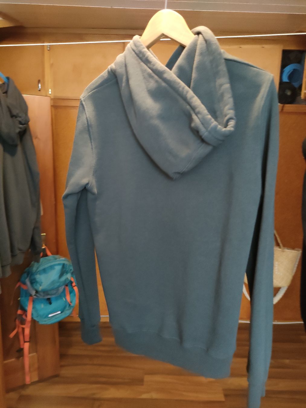 Puma Maglioni & Felpe: Puma Hoodie und S-Ponder Pullover – Usato da Leuggelbach venduto da Schreiner21 1