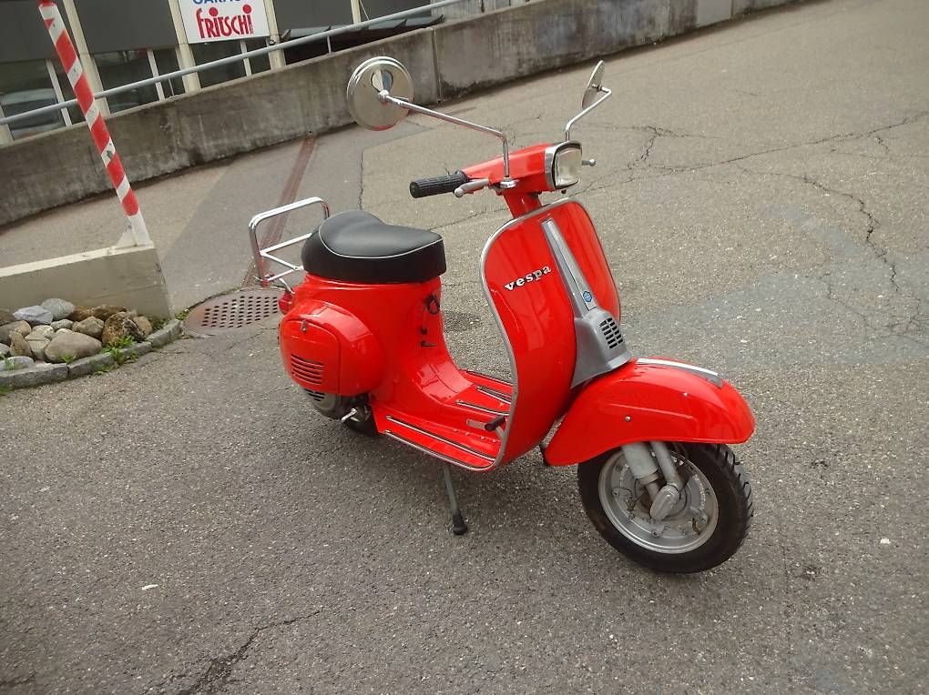 Piaggio Scooter: Piaggio Vespa 50 special Handgeschaltet – Usato da Schlieren venduto da Ikiyzimi 1