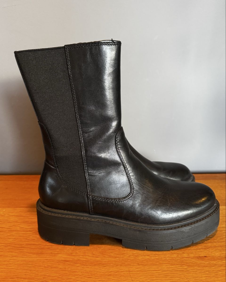 Geox Scarpe da donna: Geox black Boots size 39 – Nuovo (secondo la descrizione) da Nendeln venduto da PrincessLeeza