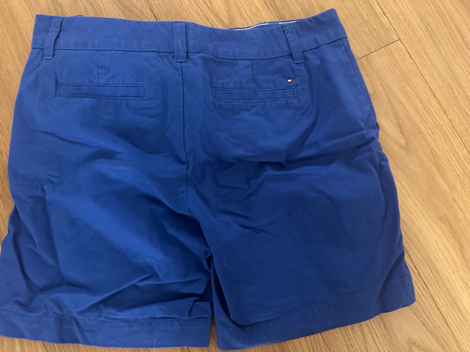 Tommy Hilfiger Pantaloni: Tommy Hilfiger Hose königblau short – Usato da Pfaffhausen venduto da Klaras_second_hand 3