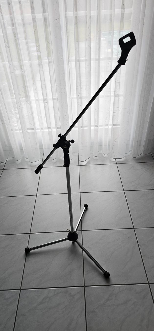 Instrumenten-& Notenständer: Mikrofon-Ständer – Gebraucht aus Ueberstorf von Hebo1