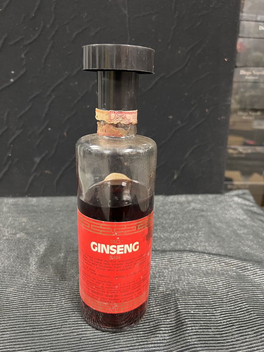 Bevande alcoliche: ANCIENNE BOUTEILLE ENTAMÉE GINSENG RUSSI – Usato da Genève venduto da Leboucheoreilles 4