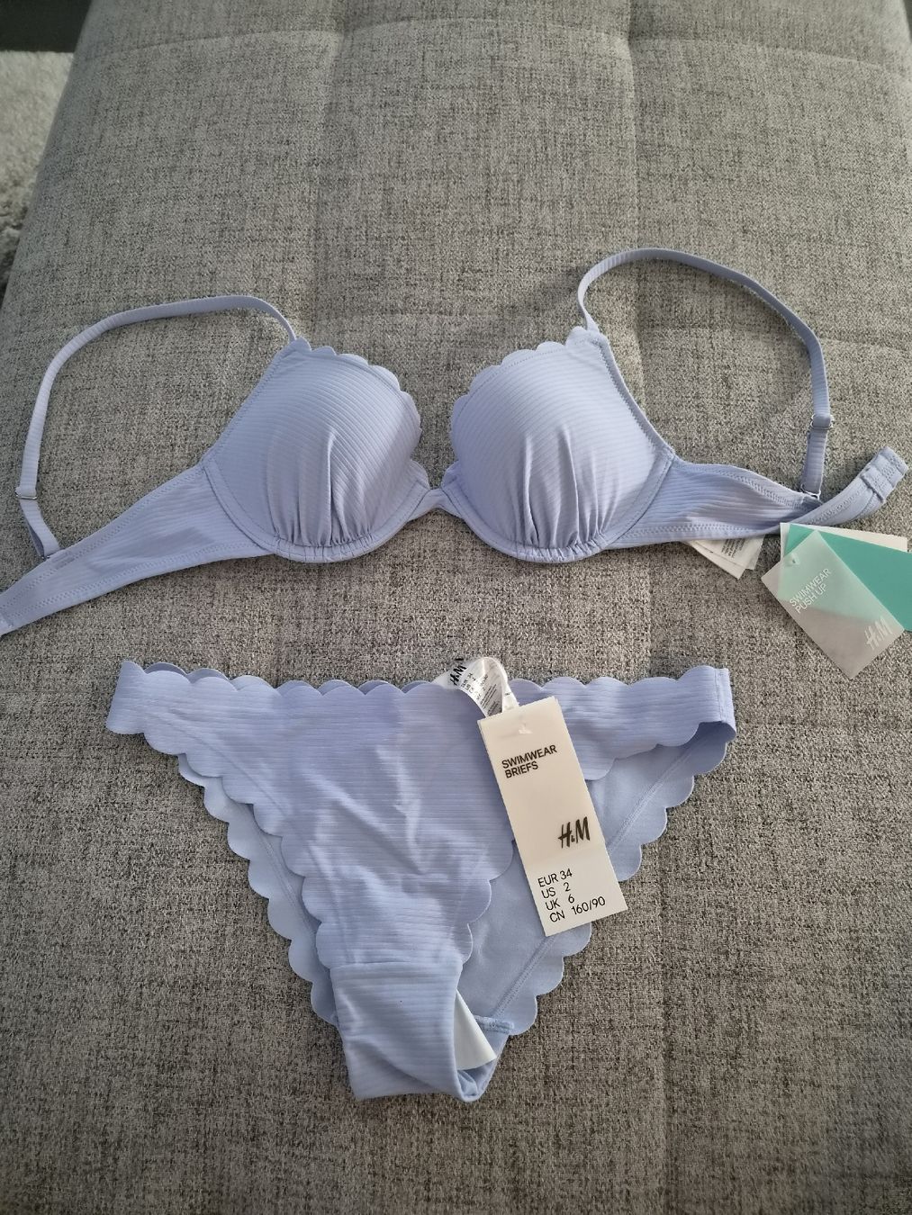 H&M Costumi da bagno & Bikini: H&M Biki neu 85B/34 – Nuovo e nell'imballaggio originale da Birr venduto da Daria_secondhand