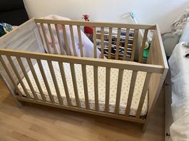 Babybett mit Matratze