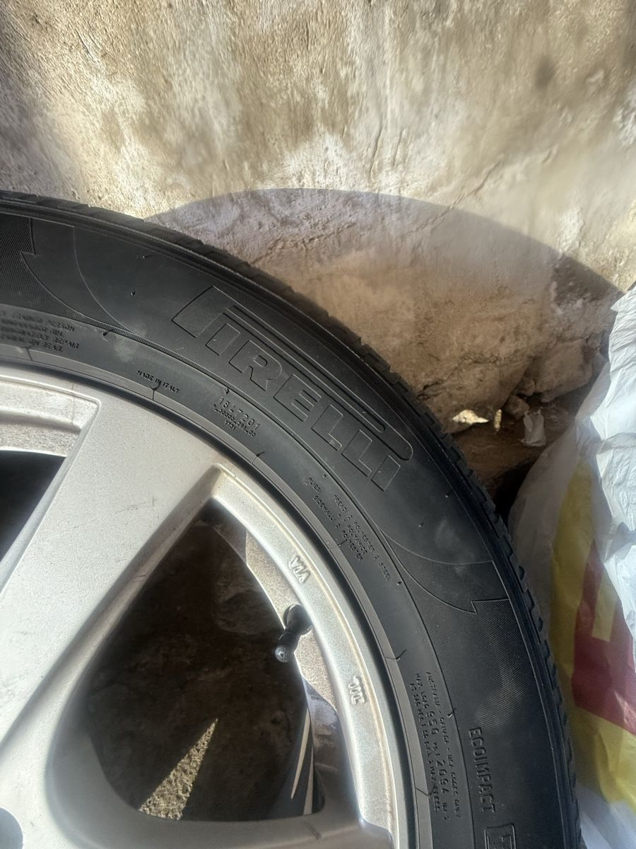 Pneumatici & Ruote complete: Kompletträder 225/65 R 17  – Usato da Glattbrugg venduto da ME- 4