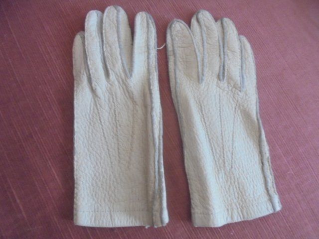 Gants & mitaines : Handschuhe Leder Ecru Gr. 7 1/4 – D'occasion à Hinwil par Glasperlen