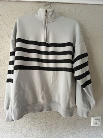 Sweater M