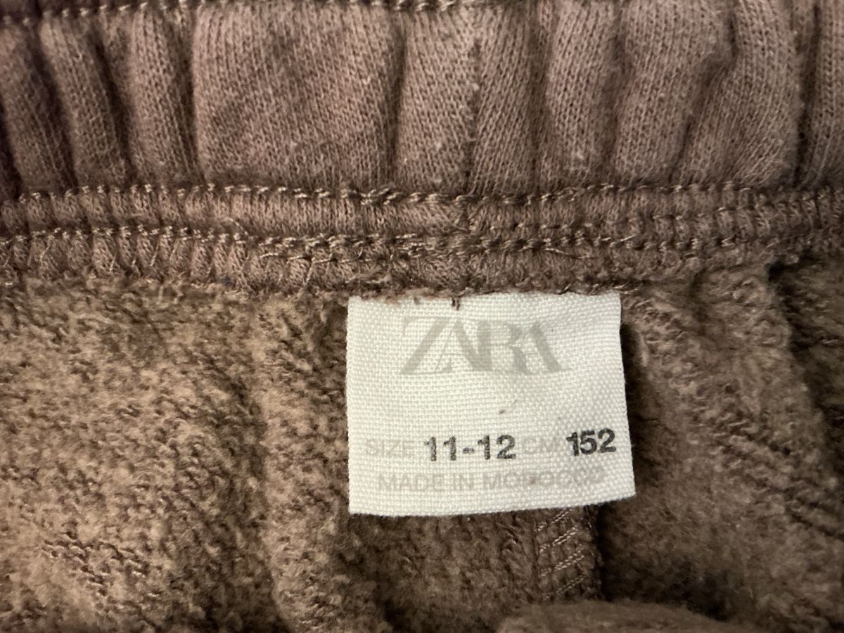 Zara Pantaloni: Zara Jogginghose, braun, Größe 152 – Usato da Oberwil BL venduto da TypeR-666 2