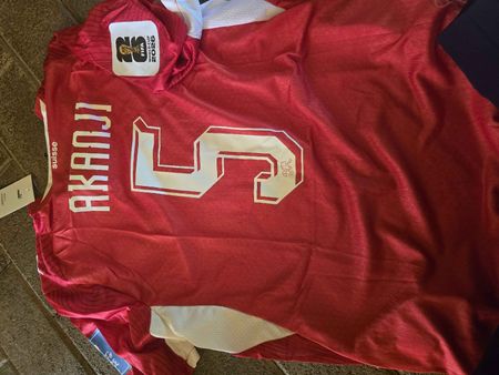 Fussball Trikot Schweiz Akanji Grösse L