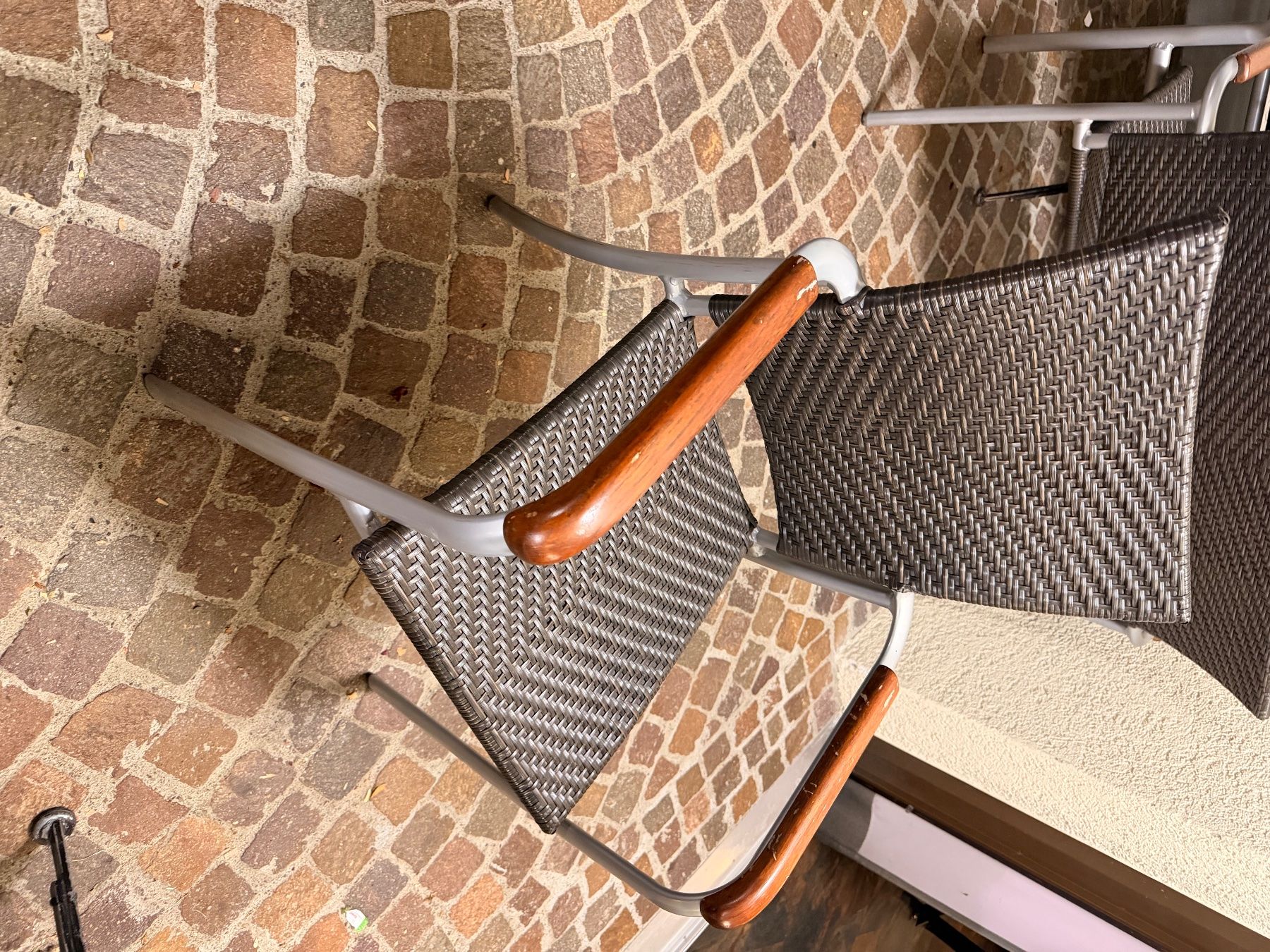 Chaises: Gartenstühle – D'occasion à Oberuzwil par Babbara
