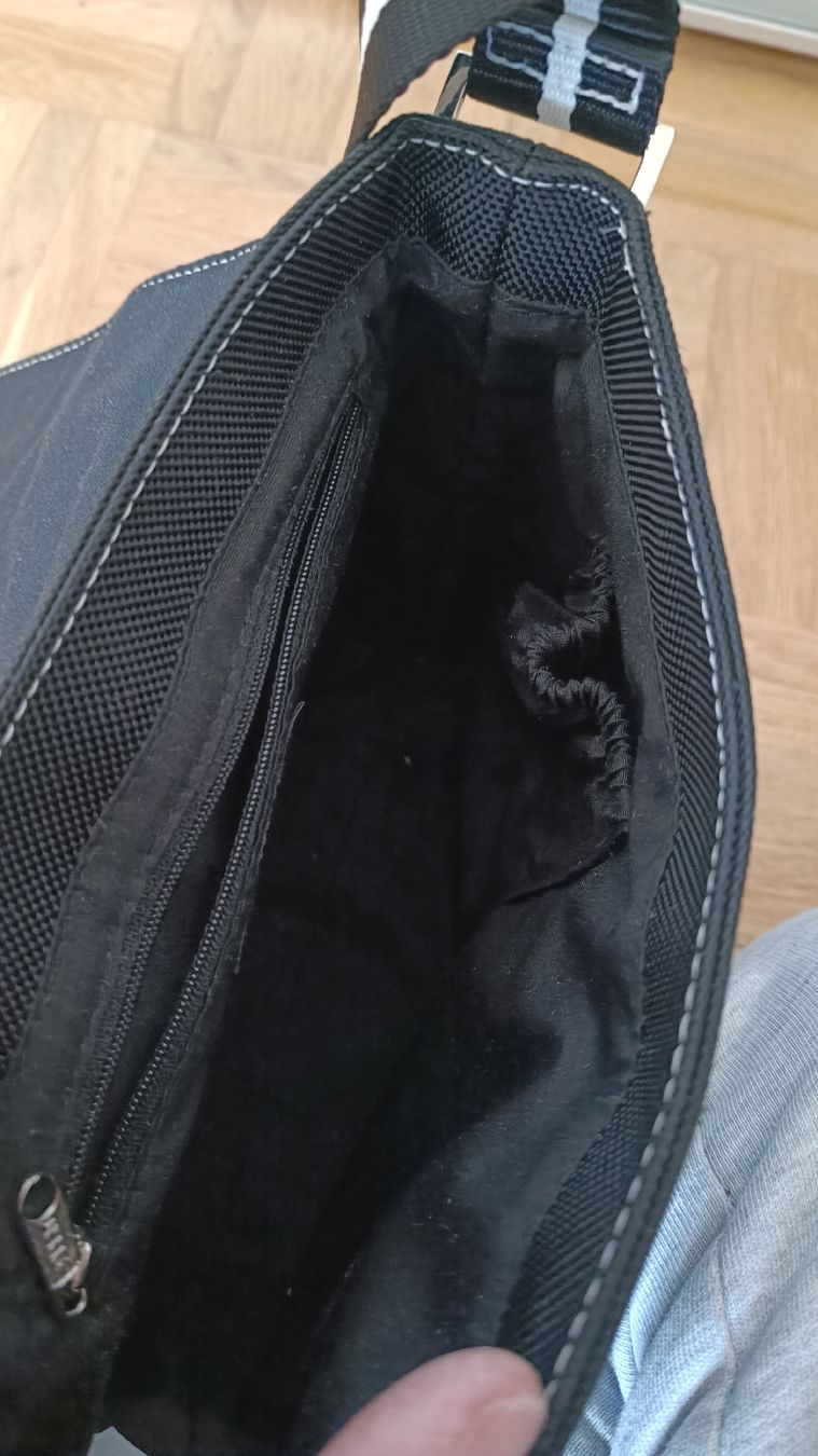 Esprit Borse da donna: Esprit Umhängetasche Schwarz – Usato da Baden venduto da zuppel 5