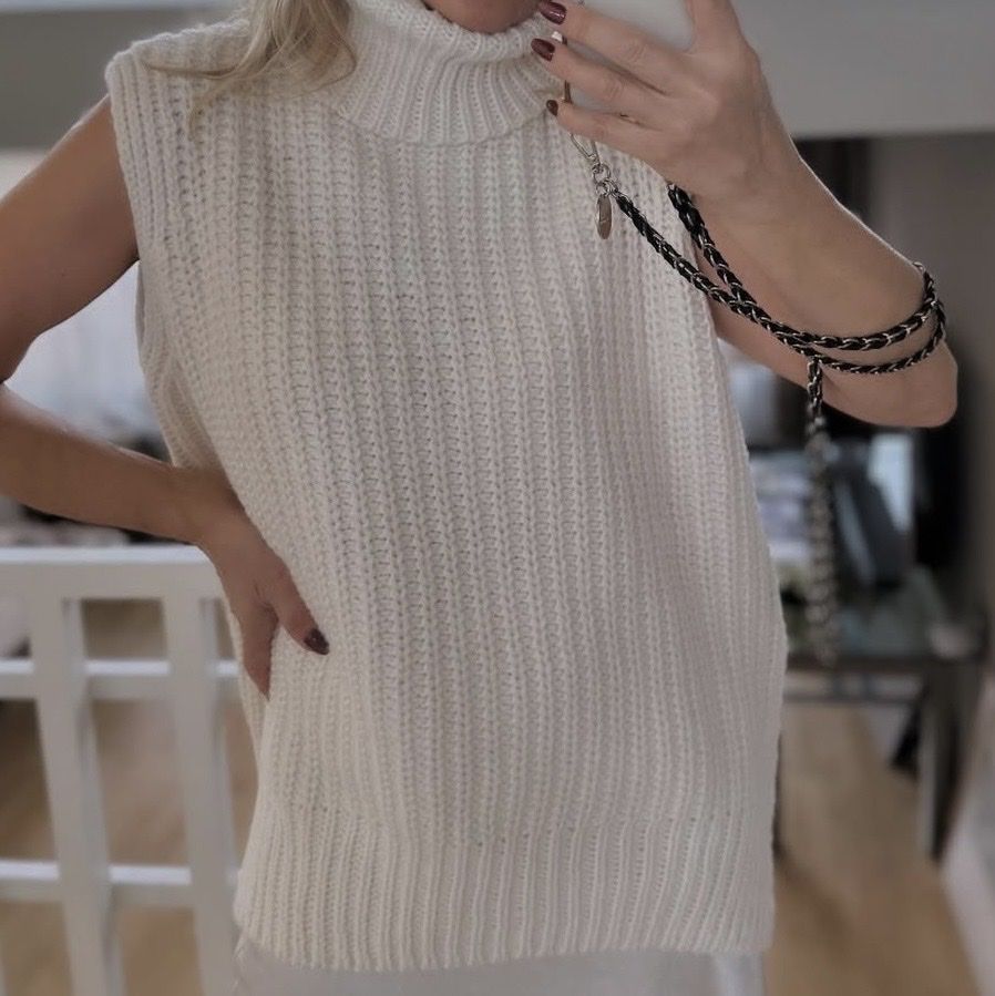H&M Pullover & Sweatshirts: Cremeweisser Grobstrick-Pullunder mit Rollkragen, Größe S – Gebraucht aus Zürich von zor_9n5z 5