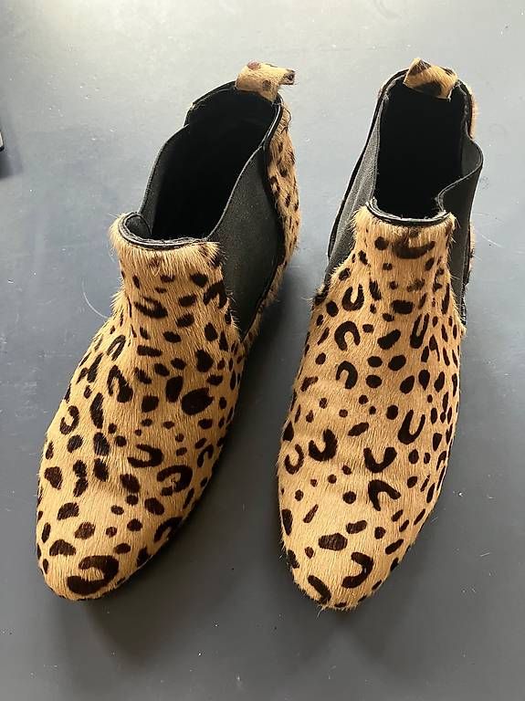 Scarpe da donna: Stiefeletten Leoprint – Usato da Bern venduto da Maexlimax 2