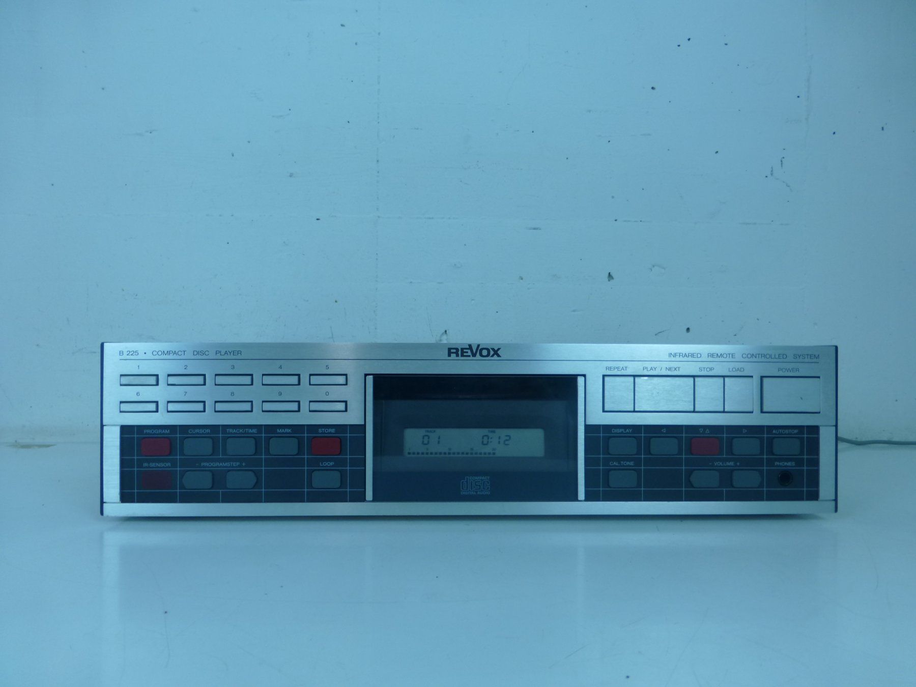 Revox Audio- & Mediensysteme: Revox B225 CD-Player defekt – Defekt aus Fahrweid von gruenezahn